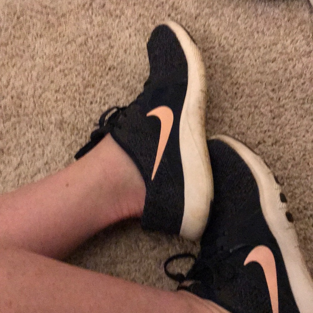 Nike tennis shoes